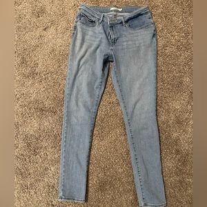 Levi’s 711 skinny jeans